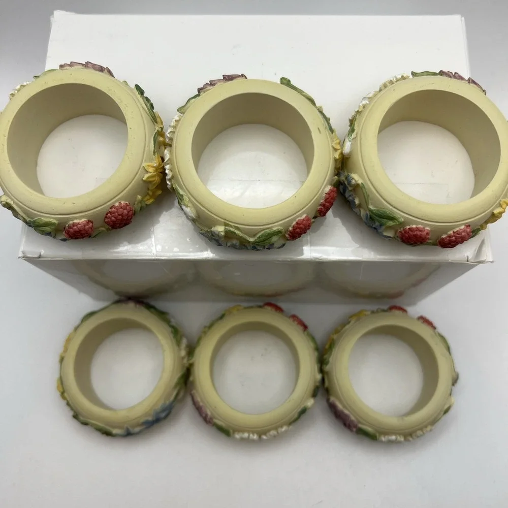 Vintage 1980s Resin Napkin Rings Set of 6–Botanical Floral, Berries & Artichoke